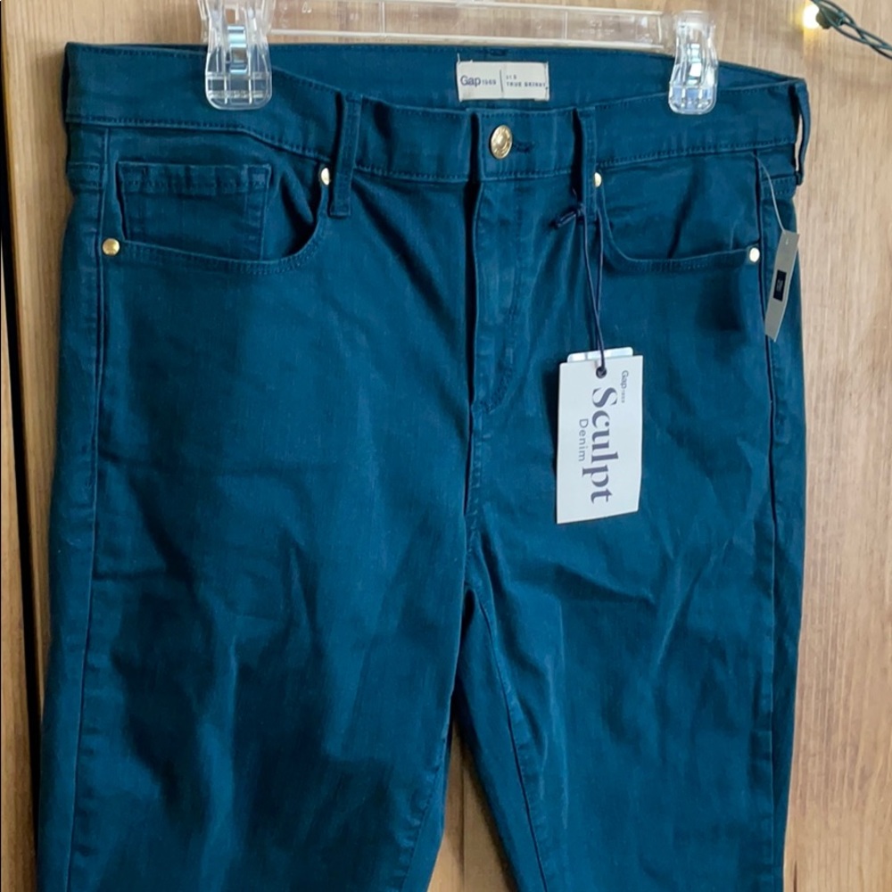 Gap 31s true skinny NWT!